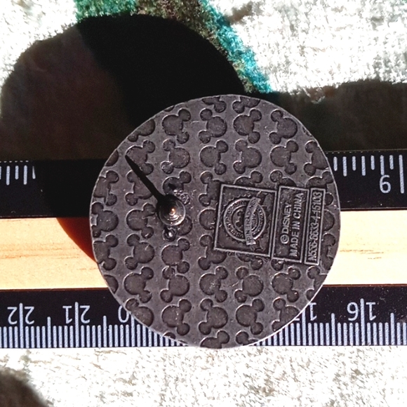 DISNEY NIGHTMARE BEFORE CHRISTMAS JACK SKELETON PIN - Picture 4 of 6